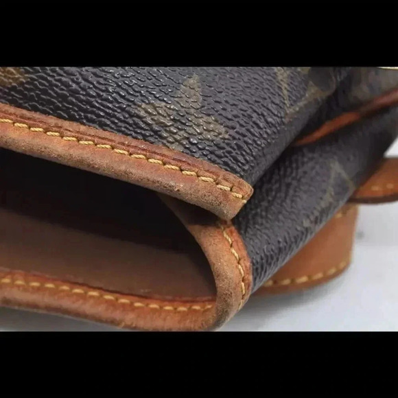 Louis Vuitton Monogram Batignolles Horizontal Shoulder Bag Brown/Tan - Picture 14 of 16